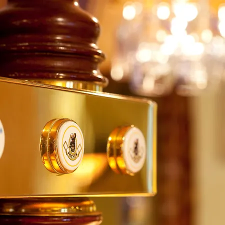 Western Le Relais De & 3* 라귀올르