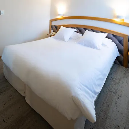 Hotel Western Le Relais De Hôtel&spa Laguiole